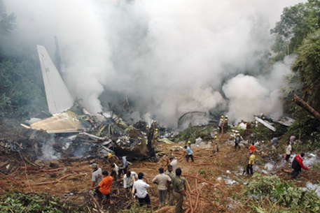 Близкие жертв авиакатастрофы в Индии получат компенсацию