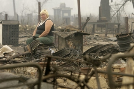 Число жертв природных пожаров в России достигло 48