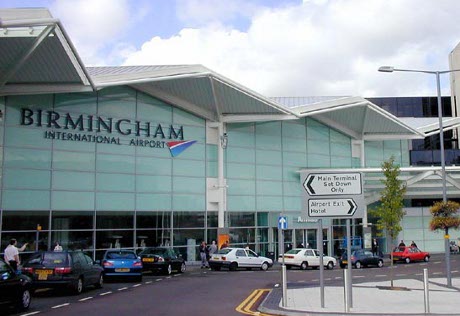 Аэропорт Бирмингема закрылся после крушения самолета
