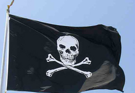 Мировая экономика теряет до 12 миллиардов долларов в год из-за пиратов
