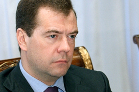 Медведев передал Польше уголовное дело по Катыни