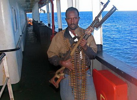 Сомалийские пираты отпустили сухогруз с украинцами