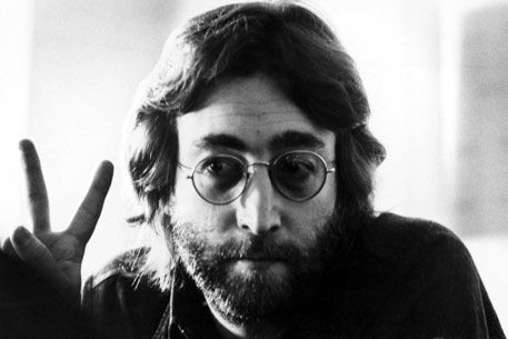 Текст песни Beatles с автографом Леннона уйдет с молотка