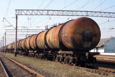 Запрет на вывоз ГСМ из Казахстана продлили до мая 2011 года