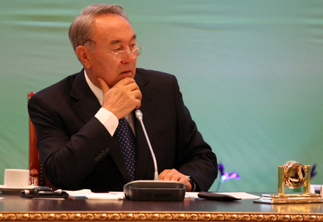 Назарбаев отказался от официальных предвыборных мероприятий