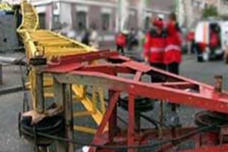 Три человека погибли из-за обрушения башенного крана в Кракове