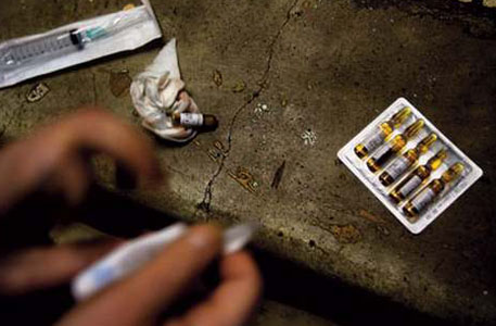 В Афганистане выявили около миллиона наркозависимых
