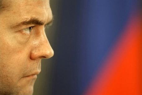 Медведев исключил Логинова и Писеева из совета по спорту