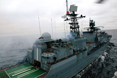 Россия расширит район конвоя судов в Аденском заливе