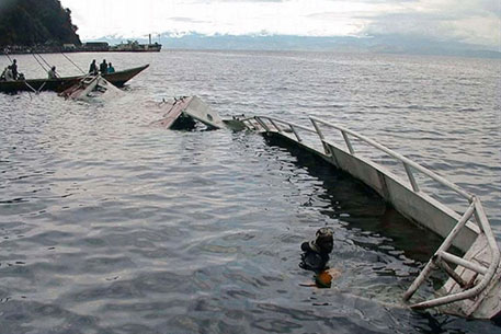 В Конго произошло третье за минувшие выходные кораблекрушение