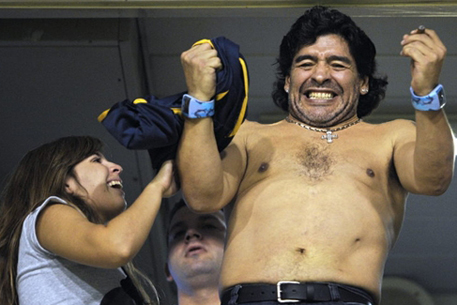 Марадона пообещал пробежать голым по Буэнос-Айресу