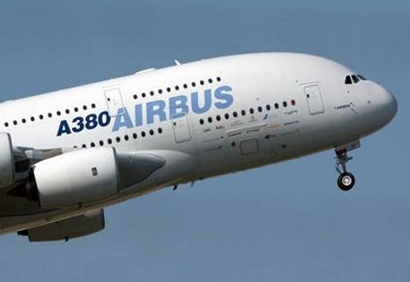 Во Франции рабочие Airbus остановили производство в знак протеста
