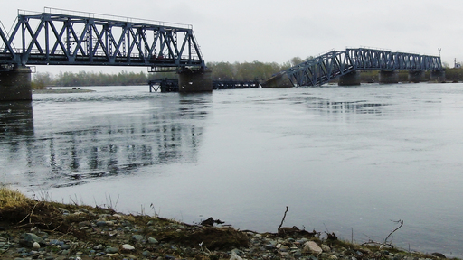 В Хакасии вновь рухнул мост