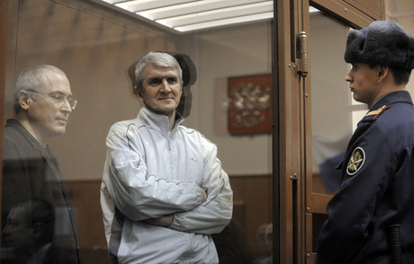 Суд счел показания Грефа доказательством вины Ходорковского 
