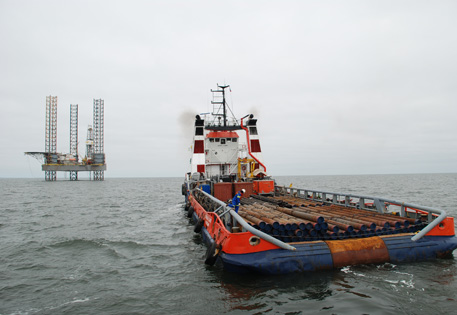Борцы с разливом нефти покинут Мексиканский залив из-за шторма