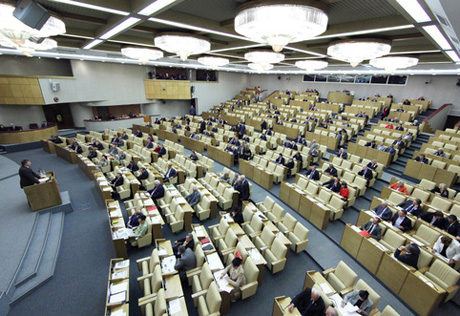 Госдума утвердила поправки в законопроект "О полиции"