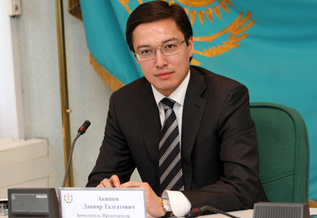 Казахстан перейдет к управляемому плавающему курсу тенге 28 февраля