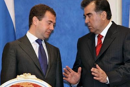 Душанбе возьмет плату с России за аренду военной базы