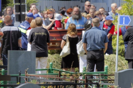 В Москве похоронили четырех утонувших на Ейской косе