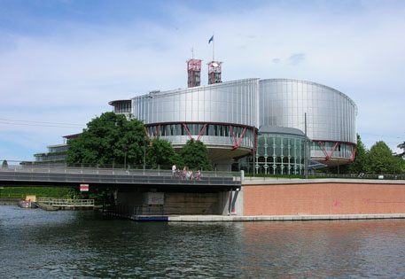 Страсбургский суд оштрафовал Россию за нарушение свободы слова