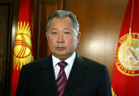Главы Казахстана и Узбекистана предложили Бакиеву помощь