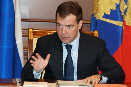 Медведев подписал указ об установлении дипотношений с Ватиканом