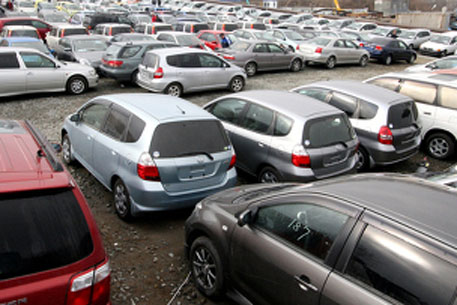 Казахстан на четверть сократил импорт легковых автомобилей 
