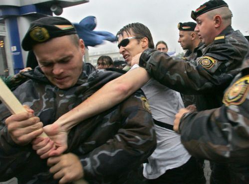 Бастующие заблокировали погранпереход между Беларусью и Польшей