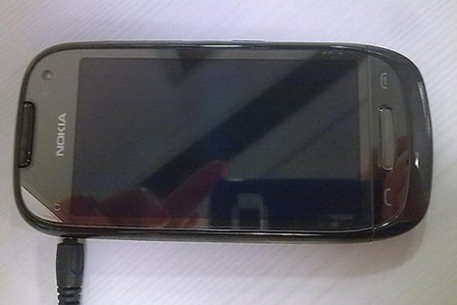 В сеть выложили обзор еще неанонсированного смартфона Nokia C7
