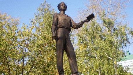 В Костанае открыт памятник Пушкину