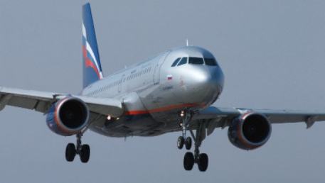 Самолет "Аэрофлота" аварийно сел в Новосибирске
