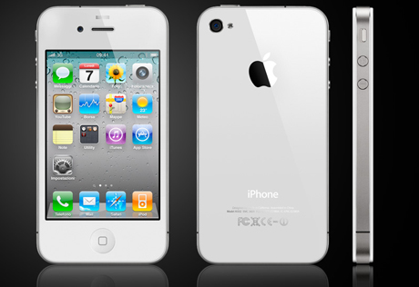Apple решила затмить белый iPhone 4 белой "пятерочкой"