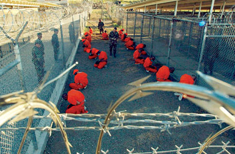 США отправили 12 узников Гуантанамо в их родные страны