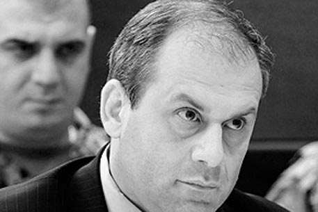 Министр обороны Грузии станет советником Саакашвили