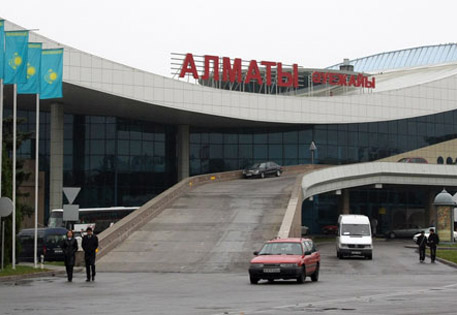 Экс-директора аэропорта Алматы объявили в розыск