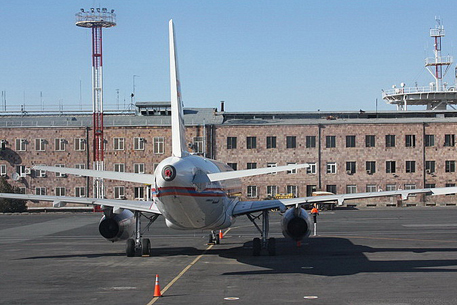 Самолет Путина врезался в столб в польском аэропорту