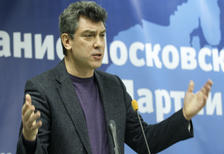 Немцову на полгода запретили выезжать из России