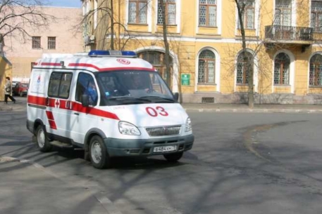 В Павлодаре ребенок выжил после падения с девятого этажа