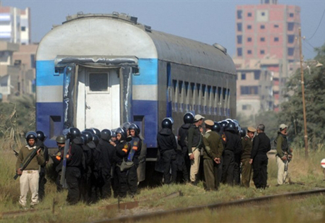 В Египте полицейский расстрелял пассажиров поезда из-за нервного срыва