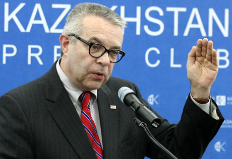 Посол США Ричард Хоугланд попрощался с Казахстаном