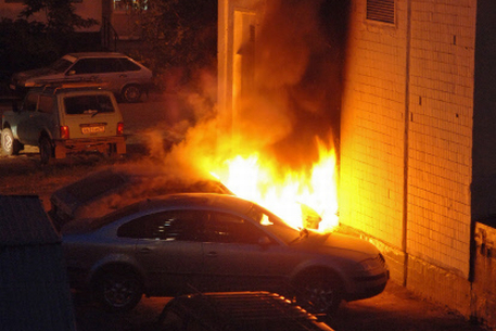 В Москве за ночь сожгли три автомобиля и Maserati