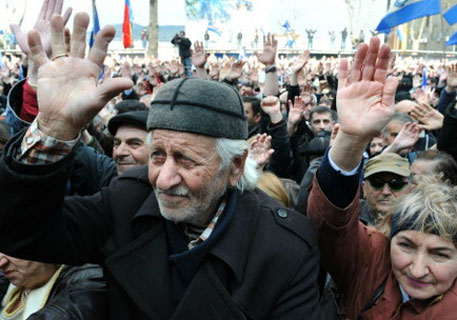 Грузинская оппозиция разблокировала железную дорогу