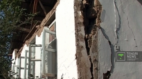 Землетрясение разрушило более 200 домов в Кыргызстане