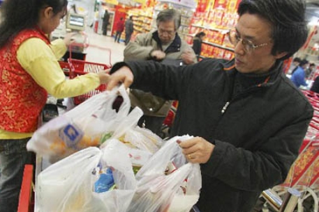 В Китае запрет на пластиковые пакеты сэкономил 3 миллиона тонн нефти