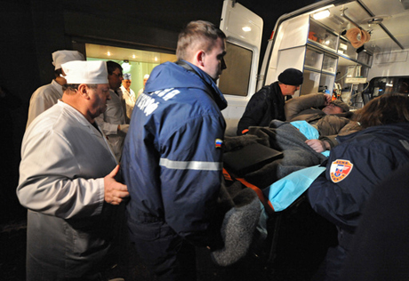 Семьям погибших при взрыве в "Домодедово" выплатят по 67 тысяч долларов
