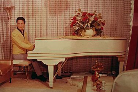 Пианино Элвиса Пресли выставят на продажу