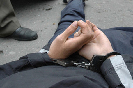 Задержан подозреваемый в нападении на наряд ДПС в Приморье
