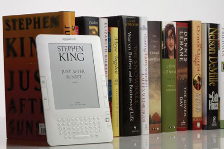 Книги для Kindle превзошли по продажам печатные версии