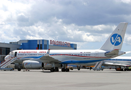 Аэропорт Владивостока вторые сутки не принимает самолеты 