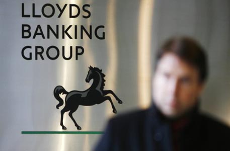 RBS и Lloyds начнут продавать свои подразделения